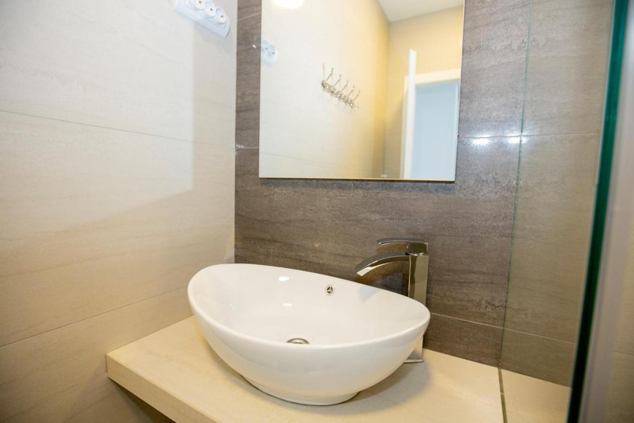 Mayana Apartman Cesarica Kültér fotó